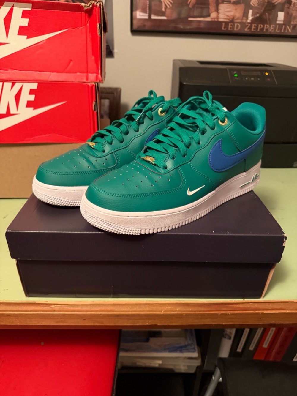 Nike Air Force 1 LV8 40th Anniversary “Malachite”